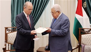 عباس يوافق على الحكومة الفلسطينية الجديدة ويعتمدها