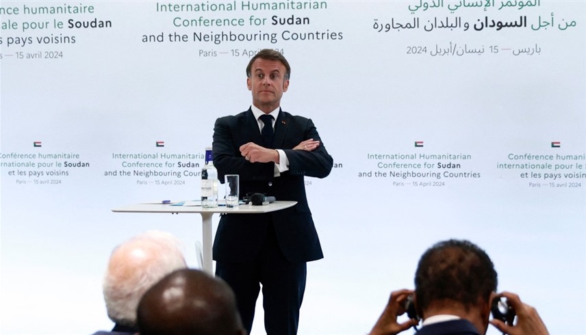 ماكرون خلال حديثه في مؤتمر باريس حول السودان (أ ف ب)