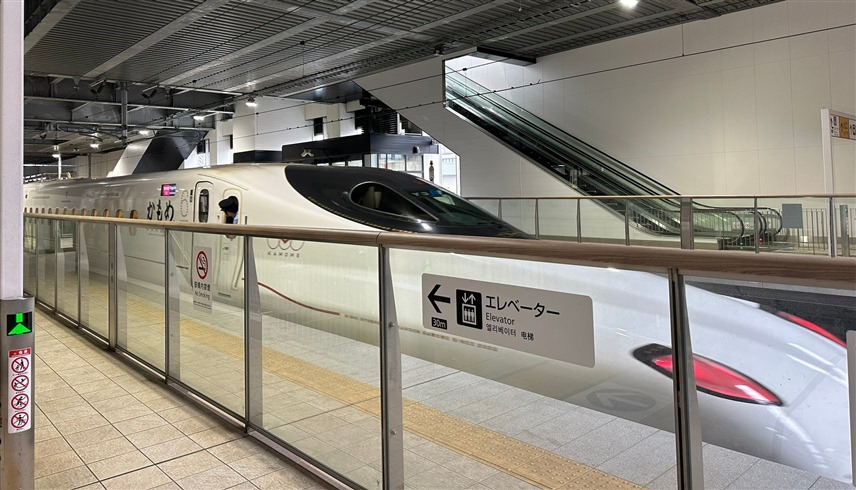 قطار اليابان الشهير 