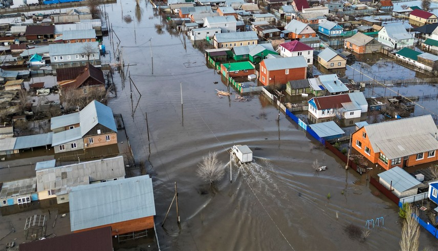 جانب من منطقة كورغان الروسية بعد الفيضانات (رويترز)
