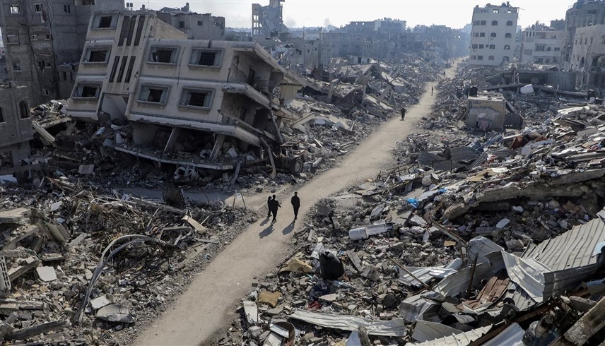 دمار خلفه قصف إسرائيلي على قطاع غزة (رويترز)