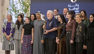 رئيس الدولة يكرّم 8 شخصيات بـ"جائزة أبوظبي"
