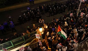 "غوغاء" و"معادون للسامية" نتانياهو يطالب بوقف المظاهرات في الجامعات الأمريكية ضد إسرائيل