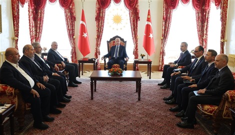 أول تعليق إسرائيلي على لقاء أردوغان وهنية
