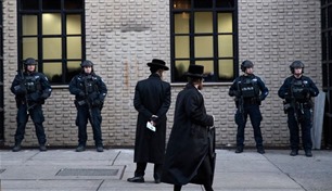 تهديد معابد يهودية ومتحف في نيويورك بقنابل