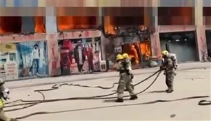 عجمان.. يقتل امرأة ويشعل النار في متجر والشرطة تقبض عليه