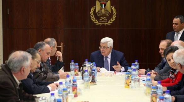 اللجنة التنفيذية لمنظمة التحرير الفلسطينية برئاسة محمود عباس (أرشيف)