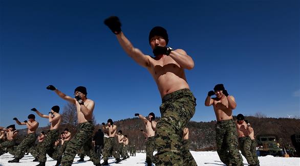 جنود من كوريا الجنوبية أثناء إحدى تدريباتهم العسكرية (أرشيف)