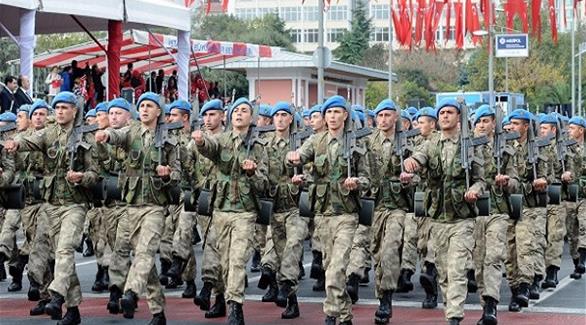 جانب من القوات المسلحة التركية في استعراض عسكري (أرشيف)