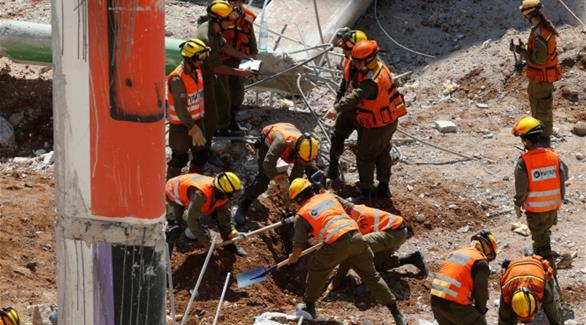انتشال جثة جديدة من أسفل أنقاض مبنى تل أبيب (أرشيف)