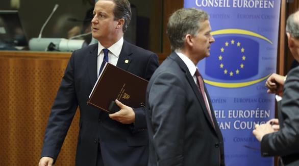 رئيس المفوصية الأوروبية جون كلود يونكر(يمين)، ورئيس الوزراء البريطاني اسلابق ديفيد كاميرون(أرشيف)