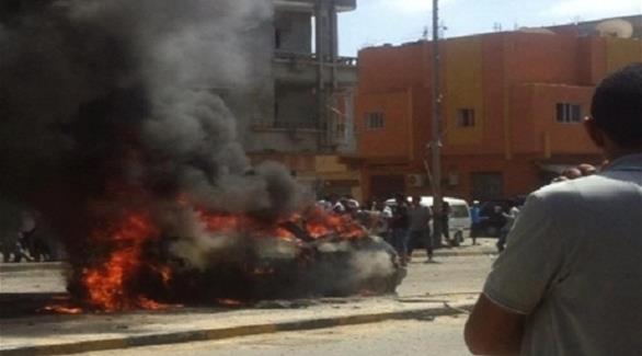 إصابة 5 اشخاص بانفجار سيارة مفخخة خلال تظاهرة مؤيدة لحفتر في مدينة بنغازي الليبية (أرشيف)