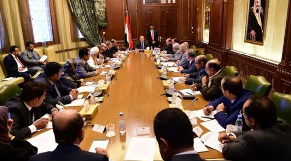 الرئيس اليمني عبدربه منصور هادي يوجه أعضاء حكومته بالعودة إلى اليمن لإدارة المدن المحررة (أرشيف)