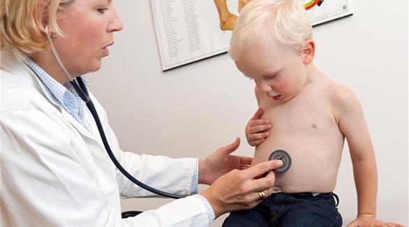 ضرورة عرض الطفل على طبيب لفحص وظائف الكبد
