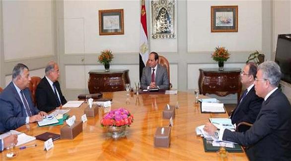 
السيسي خلال اجتماعه مع اللجنة الأمنية المصغرة (المصدر)