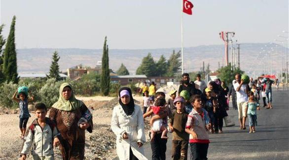 لاجئون سوريون على الحدود التركية (أرشيف)