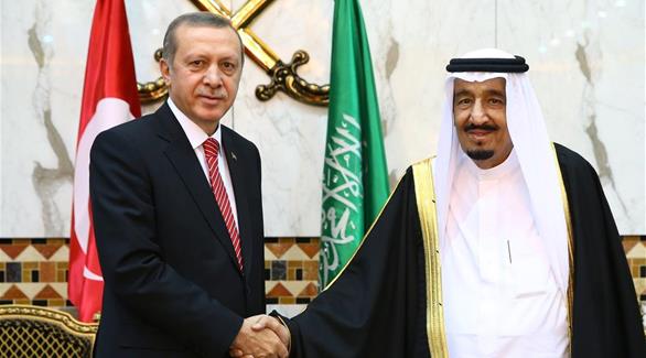 العاهل السعودية الملك سلمان بن عبد العزيز والرئيس التركي رجب طيب أردوغان (أرشيف)