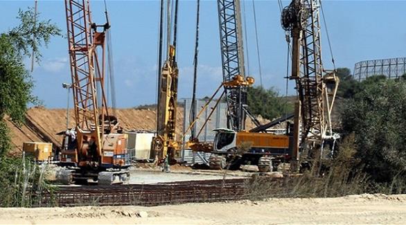 عمليات بناء الجدار الخرساني حول قطاع غزة (أرشيف)