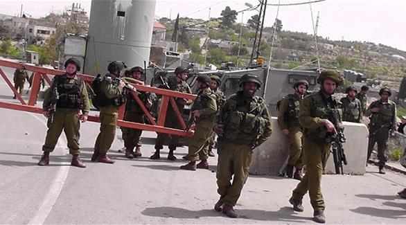 إحدى حواجز الاحتلال الإسرائيلي في الضفة (أرشيف)