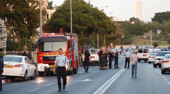 نجمة داوود والشرطة الإسرائيلية في مكان التفجير (هاآراتس)