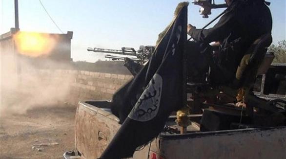داعشي يُطلق النار في مدينة الموصل العراقية (السومرية)