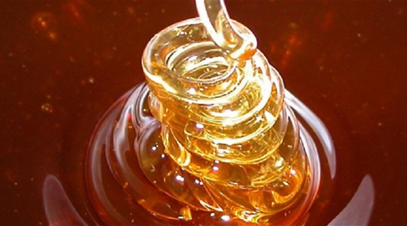 العسل أحد أبرز العناصر لبشرة نضرة صافية