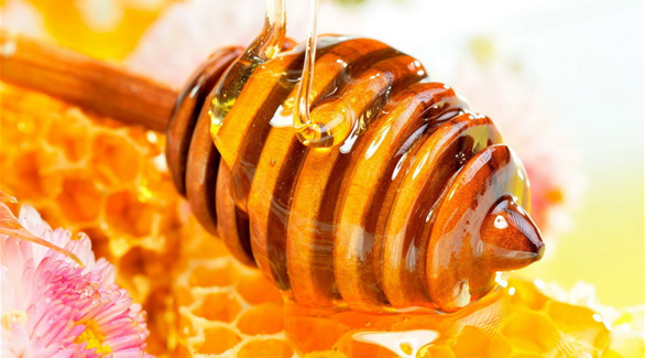تتضمن الحمية تناول ملعقة عسل كل مساء
