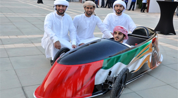 الطلاب يعتزمون تحويل سيارتهم إلى سيارة تجارية (الإمارات اليوم)
