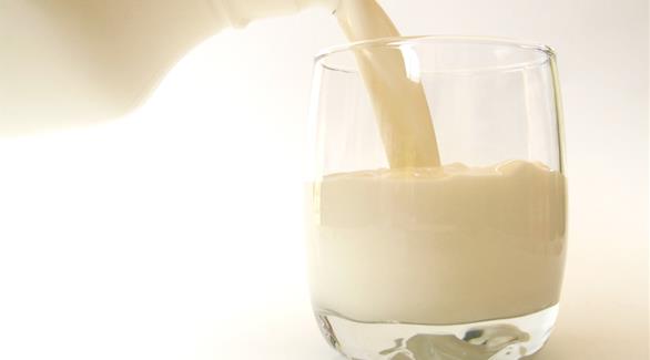 الاعتدال في شرب الحليب يحقق التوازن