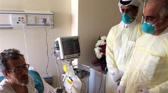وزير الصحة السعودي عادل الفقيه يزور مرضى "الكورونا"