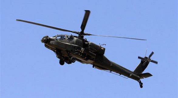 طائرة أباتشي تابعة للجيش المصري تحلق فوق العريش (أرشيف)