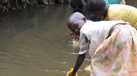 الحاجة الملحّة لمياه نظيفة في السودان دفعت هيئة آل مكتوم الخيرية إلى تقديم 10 محطات (أرشيف)