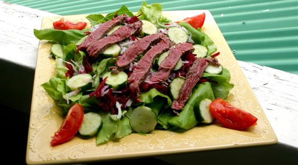 اللحوم والخضروات أساس النظام الغذائي منخفض الكربوهيدرات