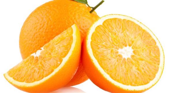 يمنع البرتقال تساقط الشعر ويغذي البشرة