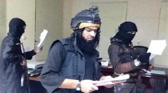 طمس التاريخ والأدب والفنون من منهاج تعليم داعش (أرشيف)