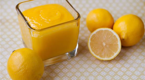 مزيج البيض والليمون لعلاج ترقق الشعر