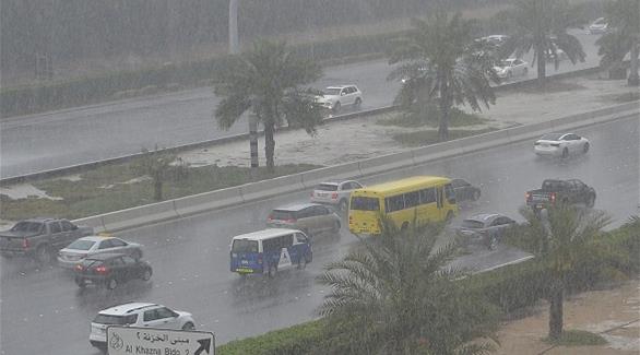 الأمطار في أبوظبي (تصوير - وائل اللاذقي)
