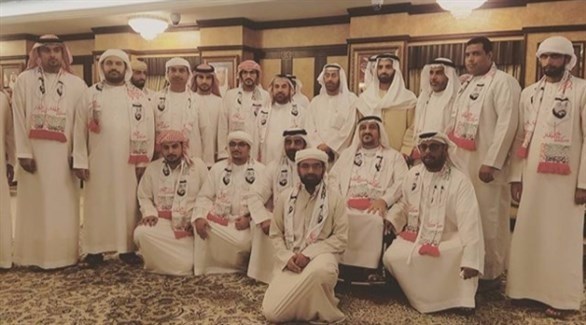 محمد بن سعود يتوسط إدارة نادي رأس الخيمة وأصحاب الهمم (إنستغرام)