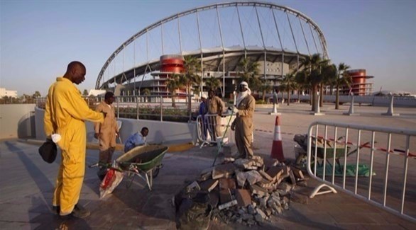 عمال منشآت مونديال قطر 2022 (أرشيف)