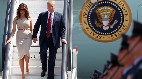 وصلو الرئيس الأمريكي دونالد ترامب وزوجته ميلانيا ترامب إلى مطار ستانستيد (رويترز)