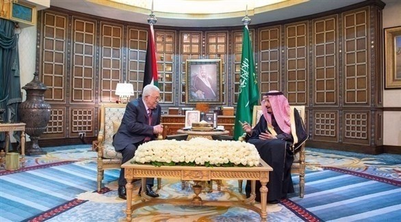 العاهل السعودي الملك سلمان بن عبدالعزيز والرئيس الفلسطيني محمود عباس (واس)