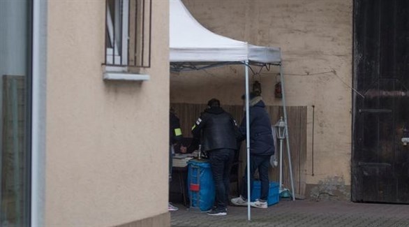 الأمن الألماني خلال مداهمة منزل الإرهابيين في ولاية هيسن (دويتشيه فيله)