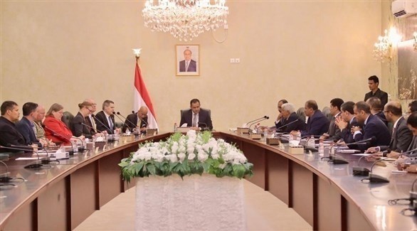 اجتماع رئيس الوزراء اليمني بالوفد الأمريكي (سبأ) 