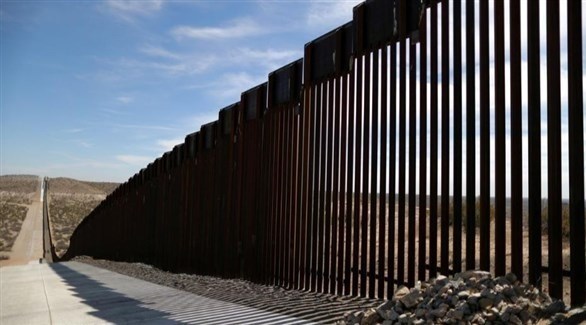 جزء من السياج الحدودي بين أمريكا والمكسيك في ولاية نيو ميكسيكو (رويترز)