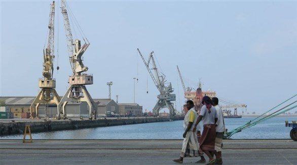 عناصر ميليشيا الحوثي في ميناء الحديدة (أرشيف)