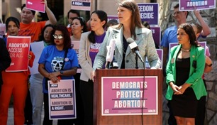 أريزونا تلغي قانوناً عن الإجهاض صدر منذ 160 عاماً