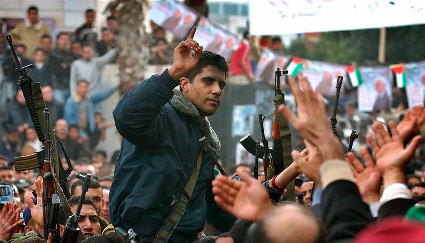 زكريا الزبيدي بين أنصار فتح في جنين قبل اعتقاله (تايمز أوف إسرائيل)