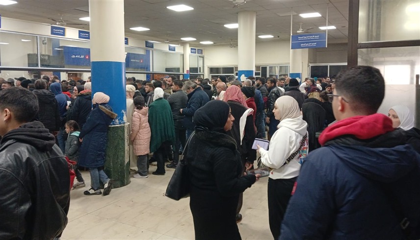 بدأت السلطات السورية تطبيق قرار منع دخول اللبنانيين الذين لا يملكون وثيقة إقامة سورية (إكس)
