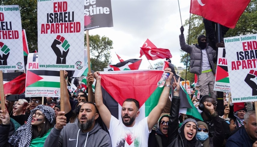 طلاب مؤيدون للفلسطينيين في بريطانيا (أرشيف)