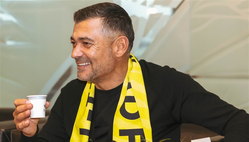مدرب اتحاد جدة سيرجيو كونسيساو (إكس)